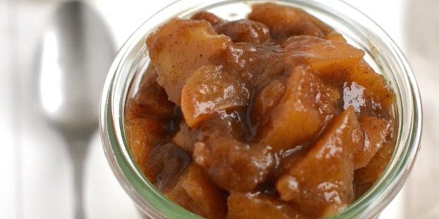 Clean-Eating-Apple-Pie-Overnight-Oats-An-amazing-breakfast-that-tastes-like-dessert-glutenfree-vegan-Click-here-to-see-the-recipe-on-NotEnoughCinnamon.com2_